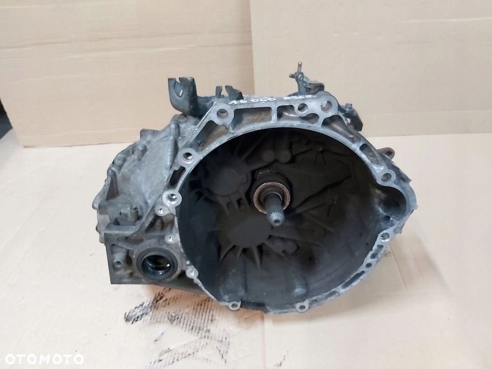 Toyota Verso Avensis T27 skrzynia 1,6 d4d bmw - 2