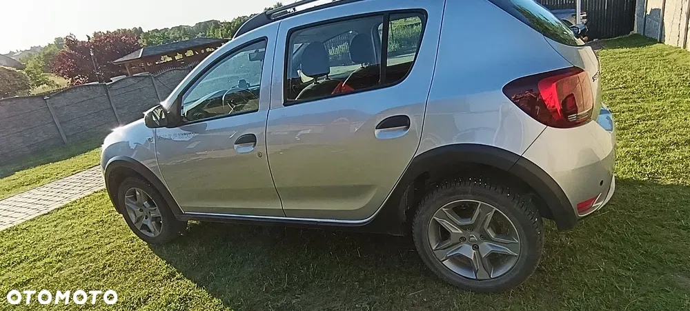Dacia Sandero 1.0 TCe Laureate S&S - 6