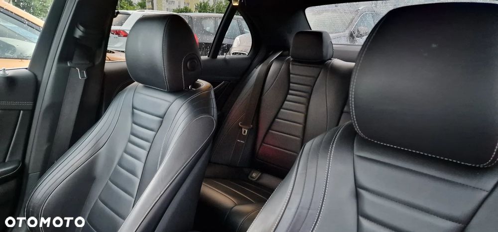 Mercedes-Benz Klasa E 350 D 4Matic 9G-TRONIC AMG Line - 9