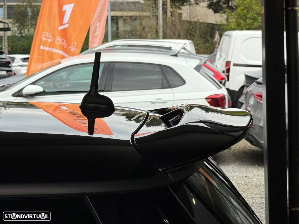 MINI 3 Portas Cooper D - 28