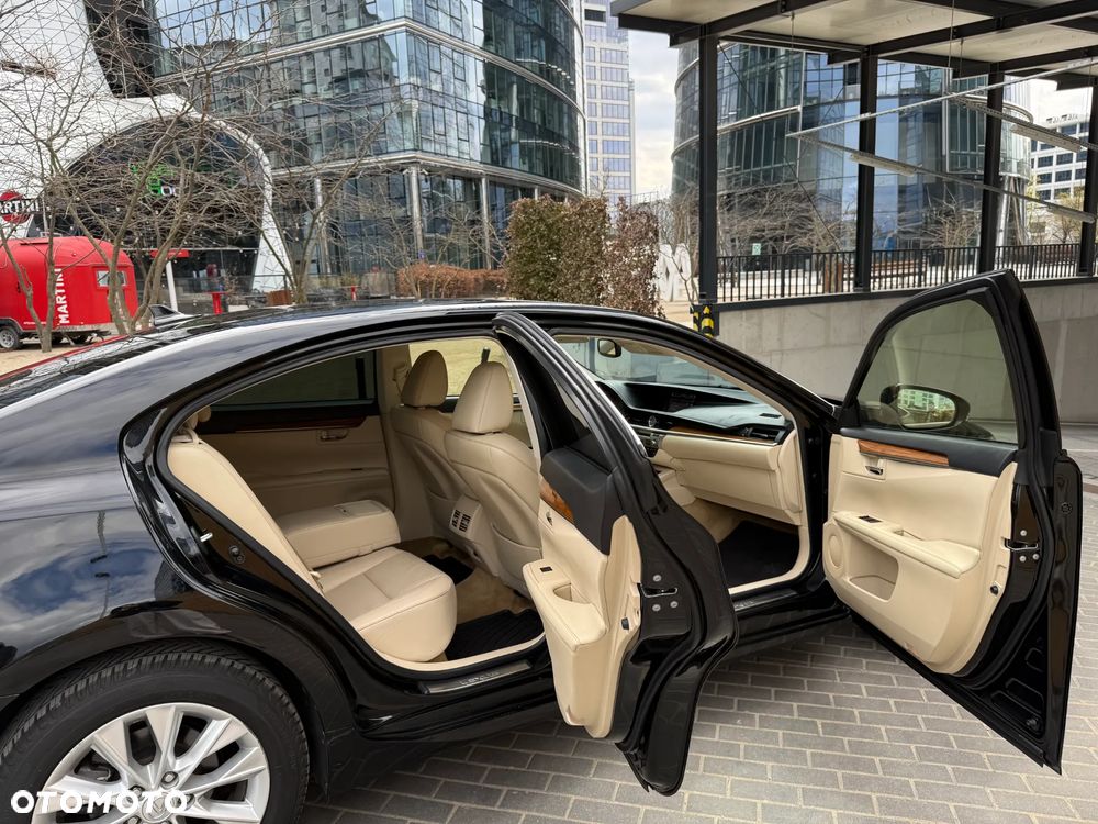 Lexus ES - 15