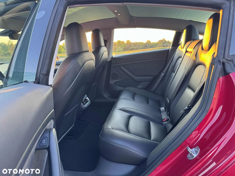 Tesla Model 3 Performance AWD - 19