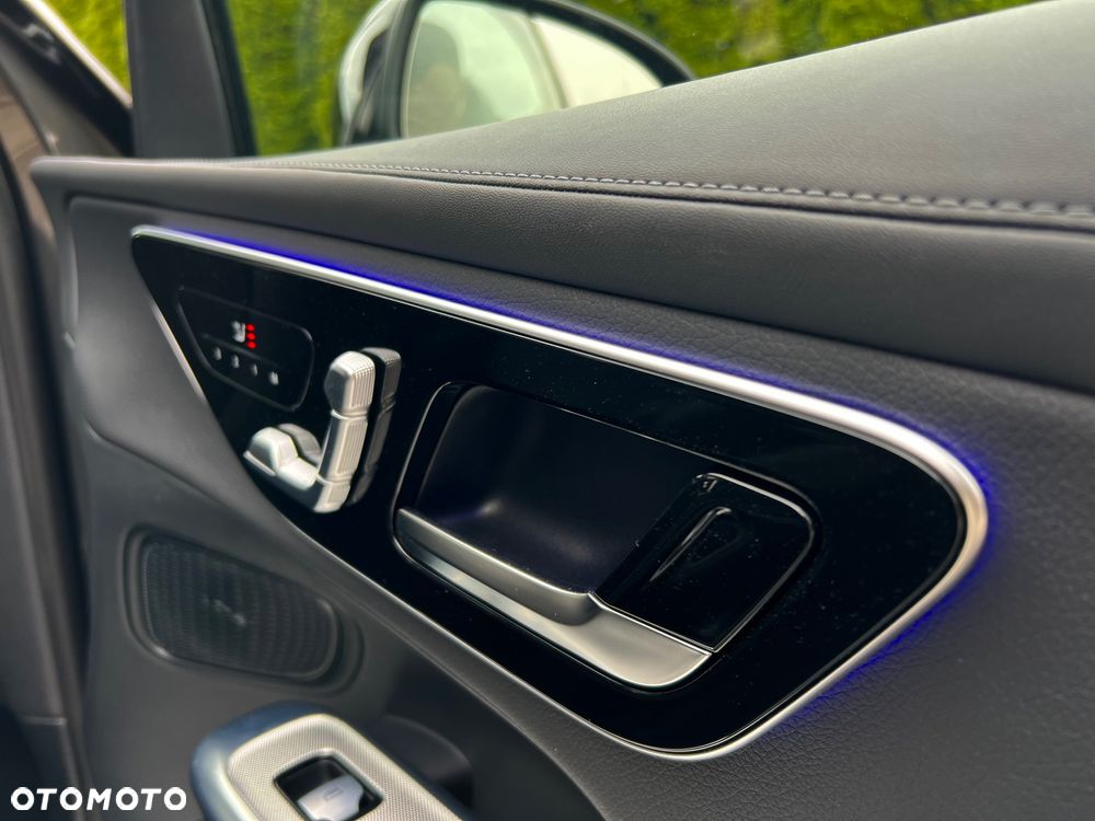 Mercedes-Benz GLC - 12