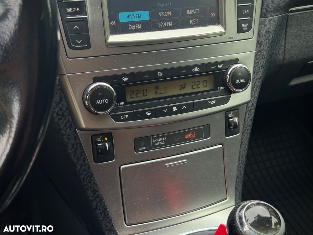 Toyota Avensis - 14