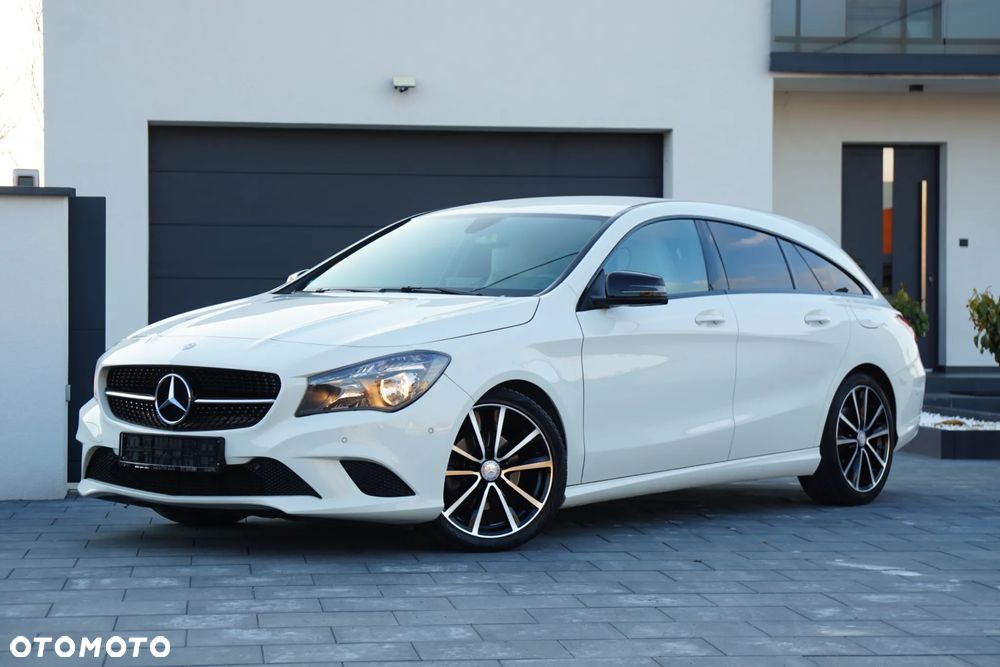 Mercedes-Benz CLA 180 7G-DCT UrbanStyle Edition - 7