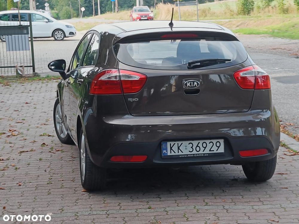 Kia Rio 1.2 M - 9