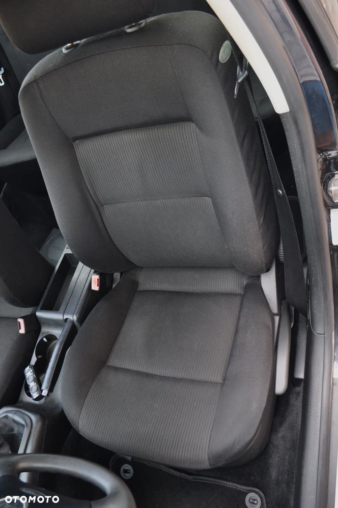 Volkswagen Passat 1.6 Comfortline - 21