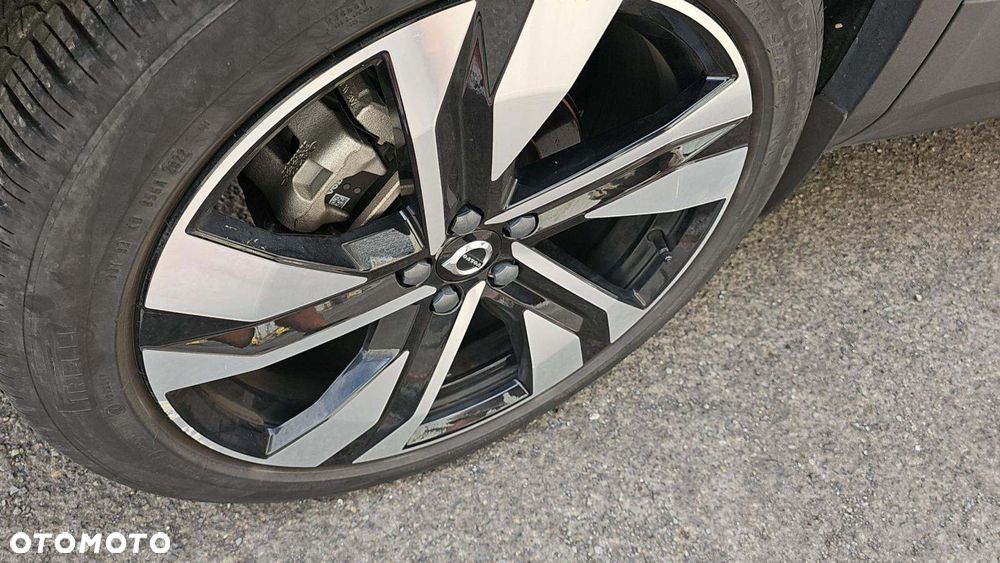 Volvo XC 40 B5 B AWD Ultimate Dark - 17