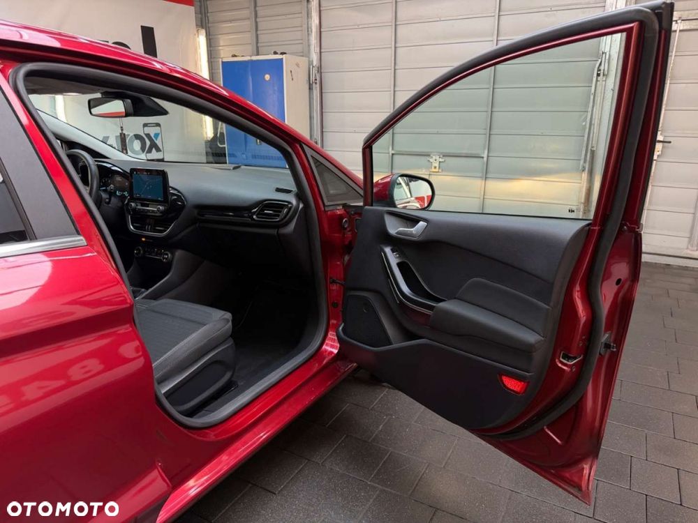 Ford Fiesta 1.0 EcoBoost S&S TITANIUM - 40