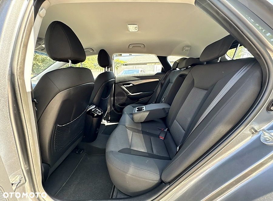 Hyundai i40 Kombi blue 1.7 CRDi Premium - 16