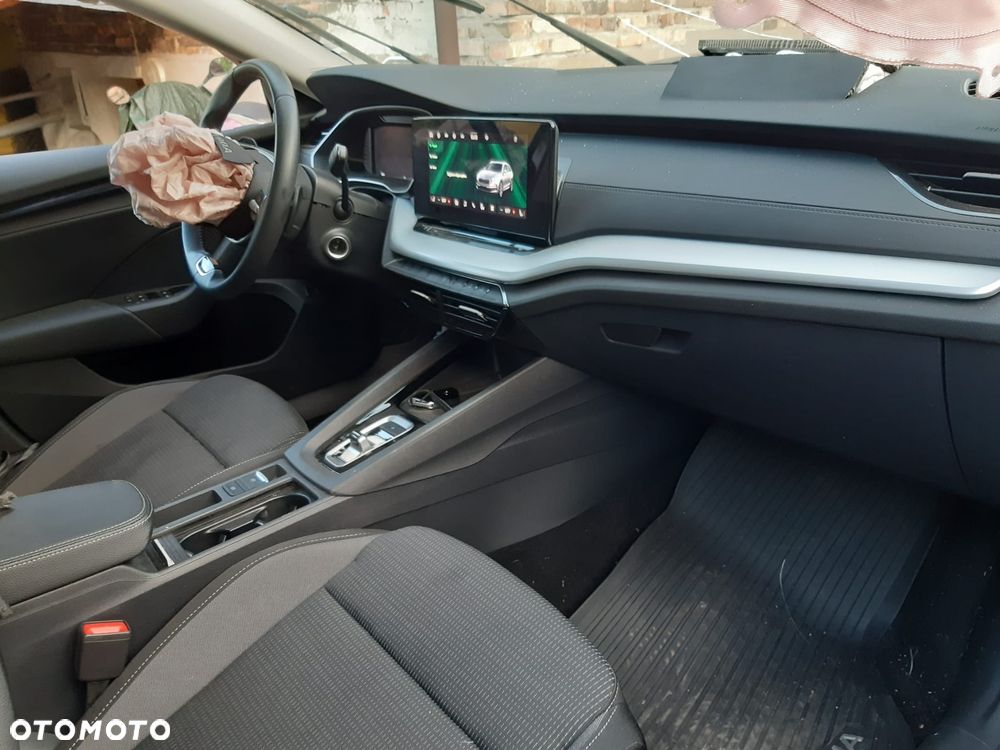 Skoda Octavia 2.0 TDI Edition 130 Selection DSG - 10