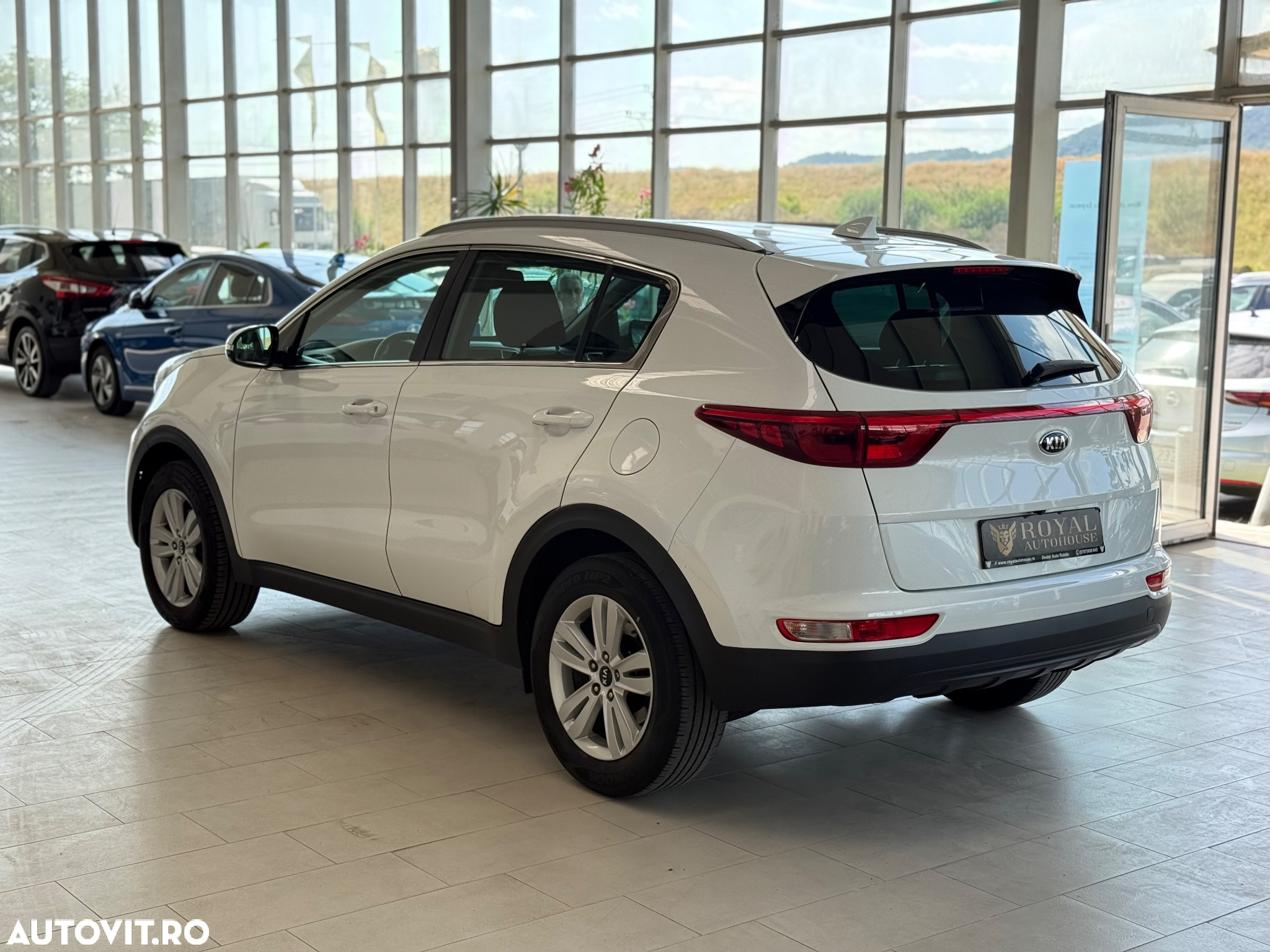 Kia Sportage 1.7 CRDI 2WD Spirit - 3