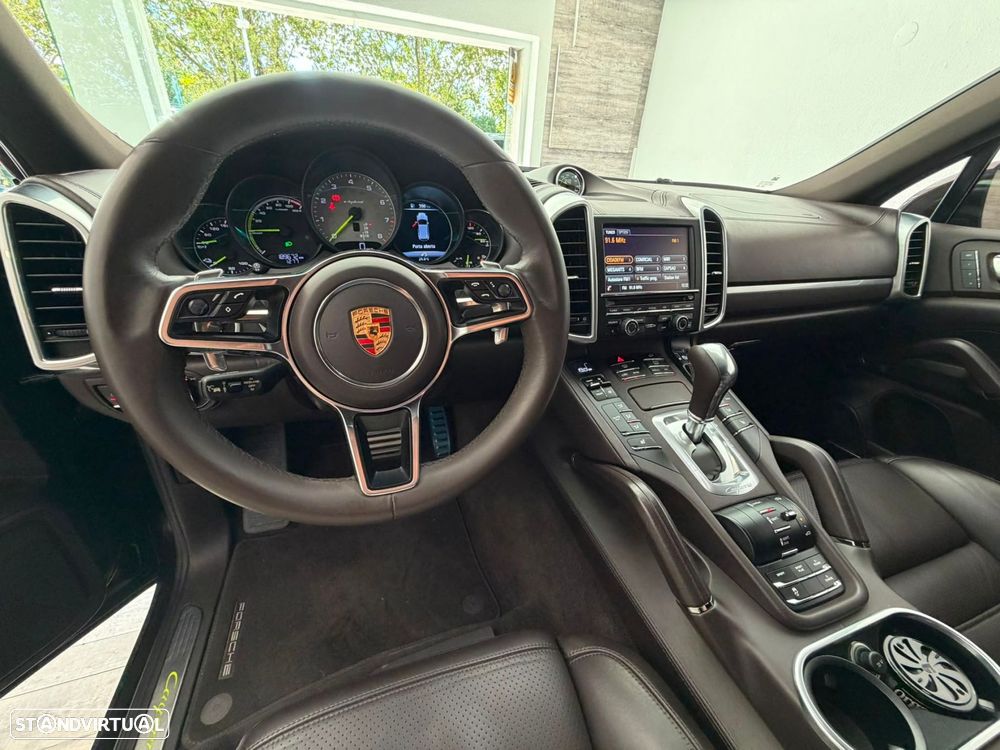Porsche Cayenne S E-Hybrid Platinum Edition - 10