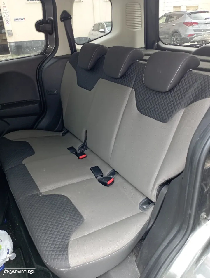 Bancos Frontais e Traseiros Ford Tourneo Courier 2017 - 4