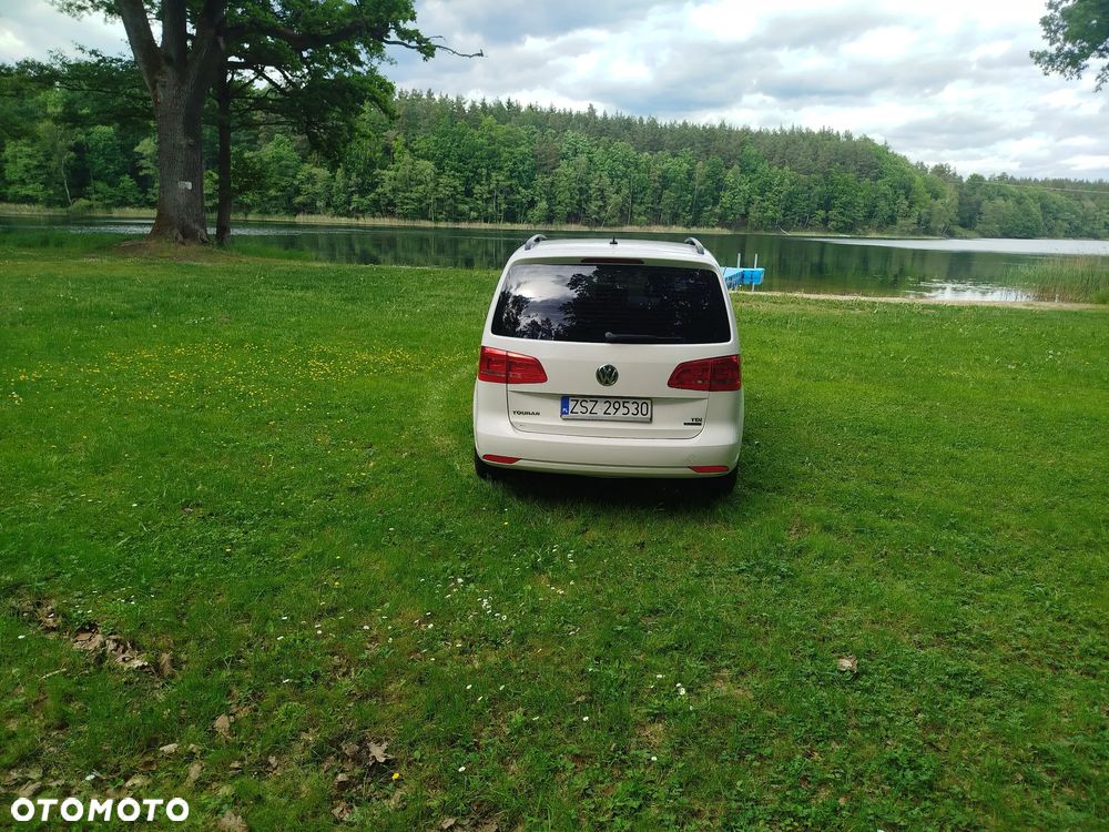 Volkswagen Touran 1.6 TDI DPF BlueMot Comfortline - 9