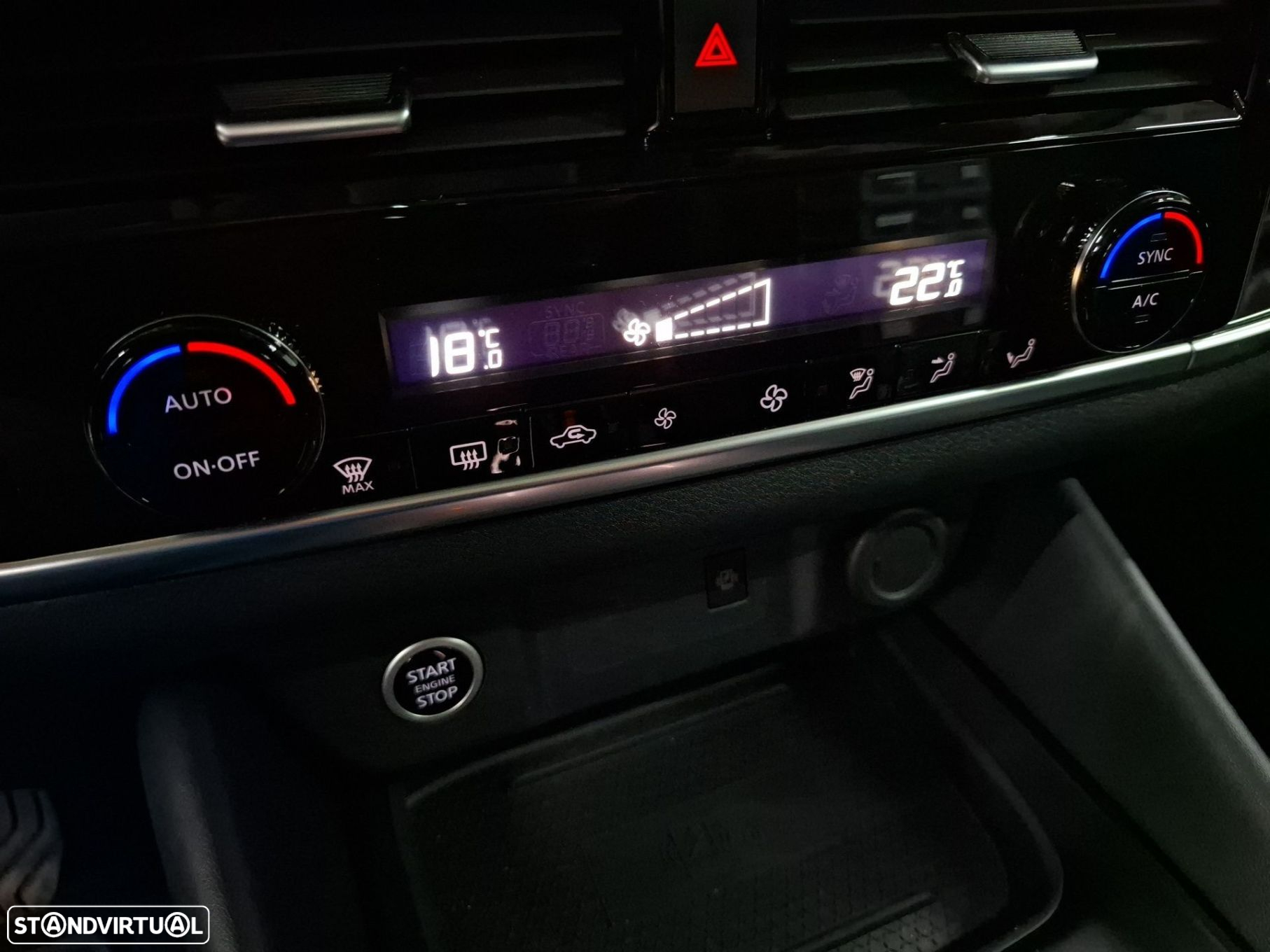 Nissan Qashqai 1.3 DIG-T N-Connecta LED+TT+SKY Xtronic - 19