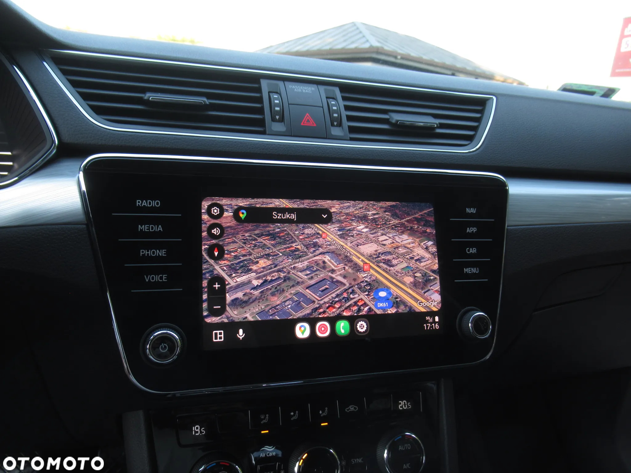Skoda Superb 2.0 TSI Ambition DSG - 32