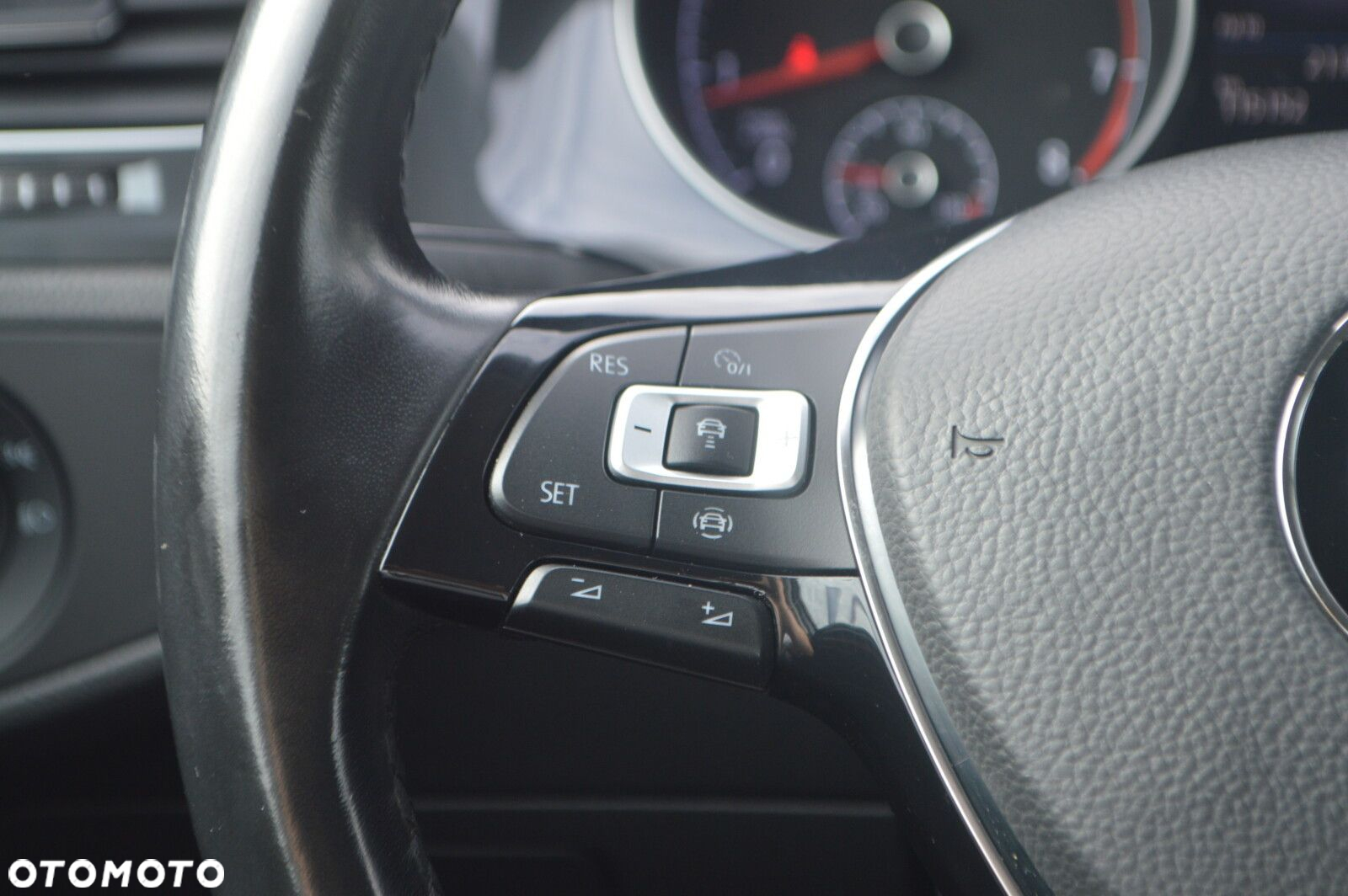 Volkswagen Golf - 12