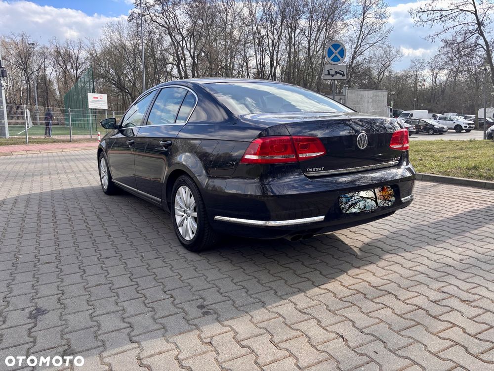 Volkswagen Passat 2.0 TDI Comfortline DSG - 3
