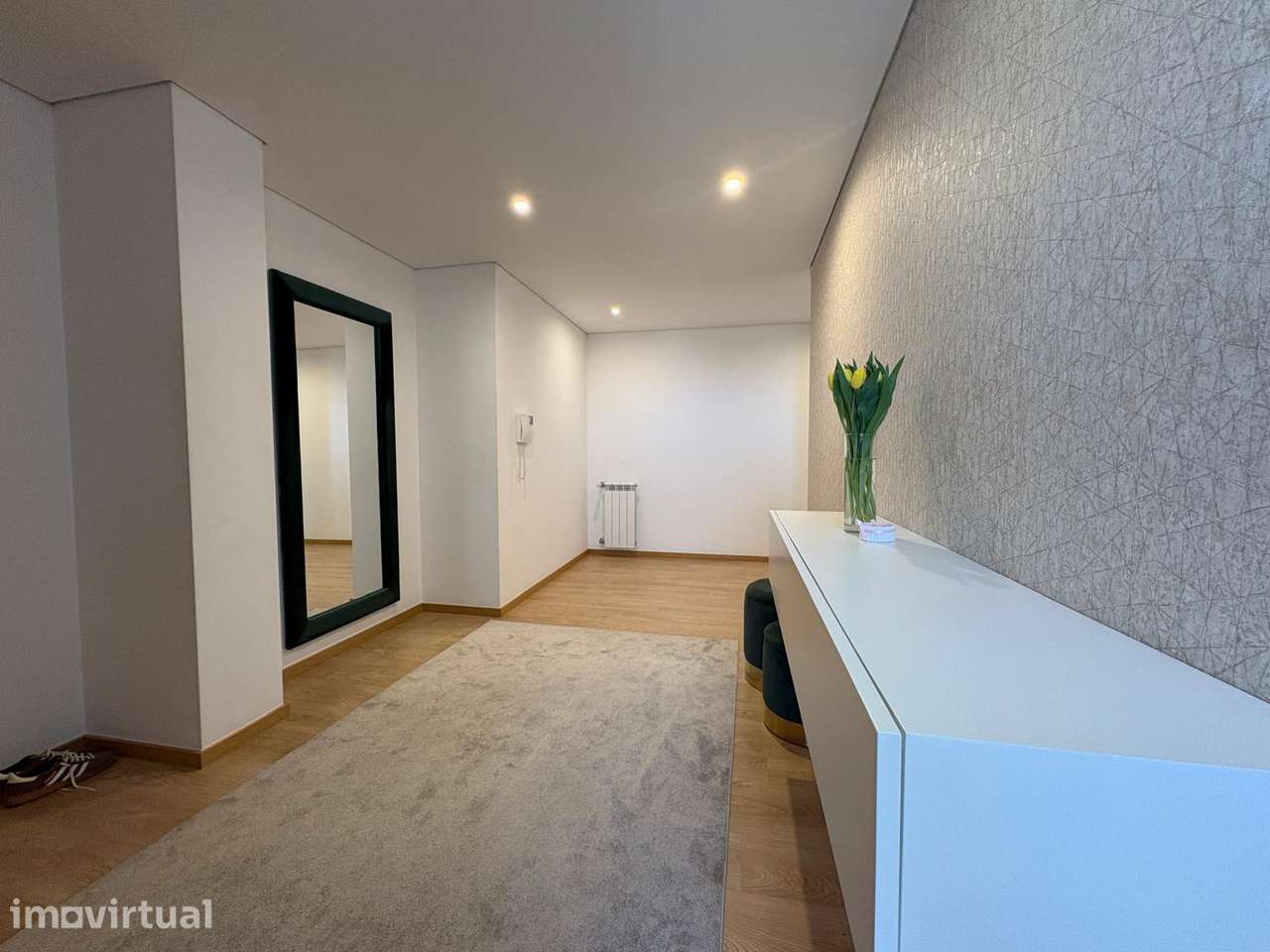 Apartamento T3 (recuado) com 56m2 de terraço, no centro da Trofa - Grande imagem: 5/26