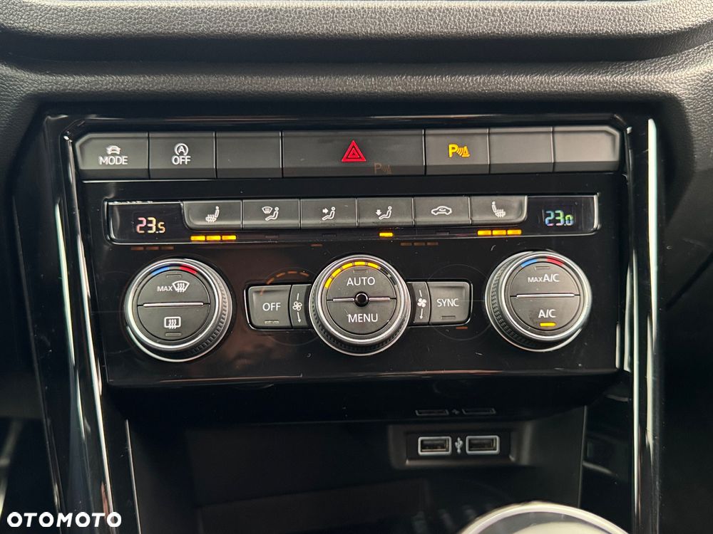 Volkswagen T-Roc 1.5 TSI R-Line - 26
