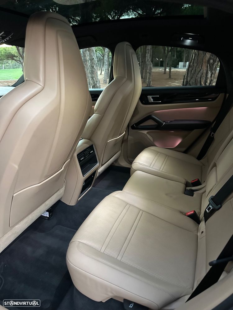 Porsche Cayenne Coupé - 11
