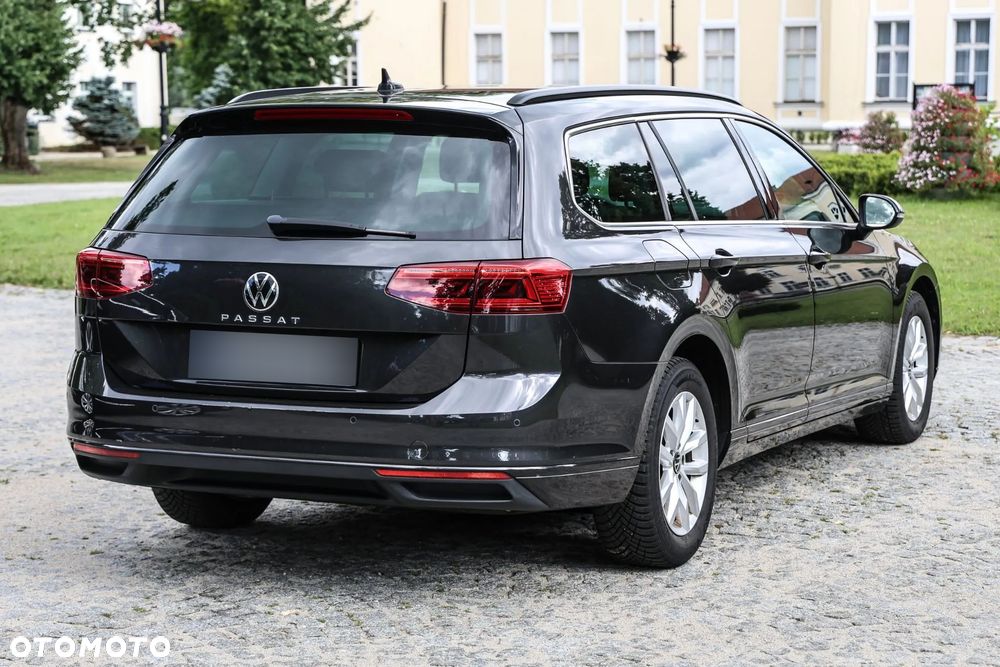 Volkswagen Passat 2.0 TDI SCR DSG Business - 5