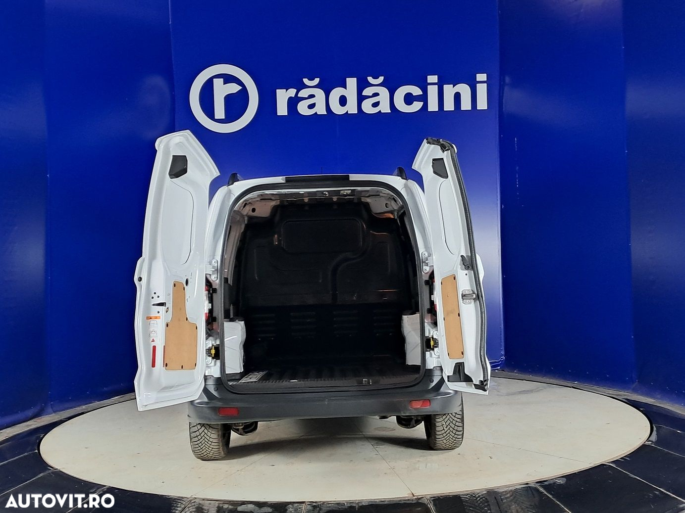 Ford Tourneo Courier - 7