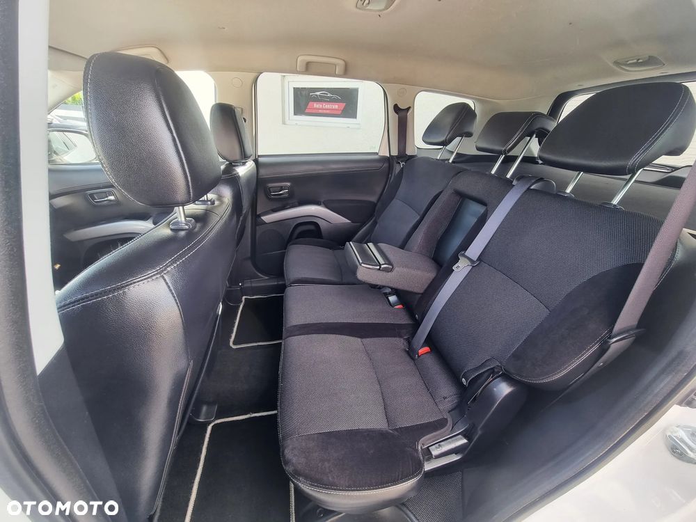 Mitsubishi Outlander 2.0 2WD Edition - 12