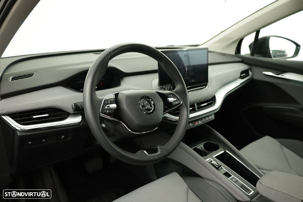 Skoda Enyaq iV 50 — fotografia 8