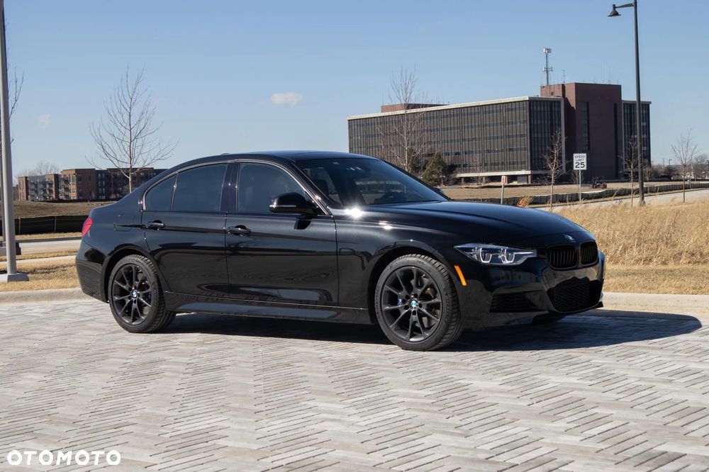 BMW Seria 3 330i xDrive M Sport - 3