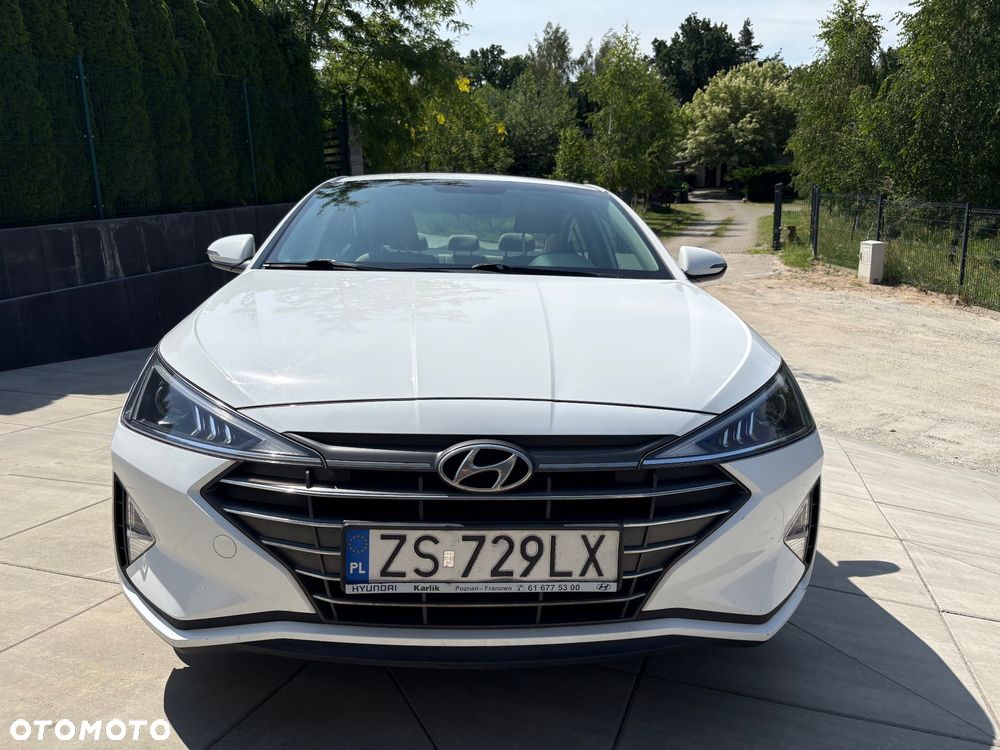 Hyundai Elantra 1.6 Comfort - 5
