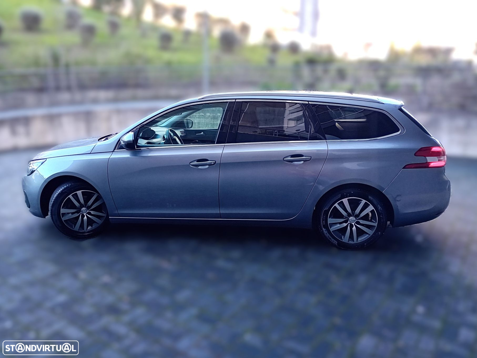Peugeot 308 SW 1.2 PureTech Allure EAT6 - 5