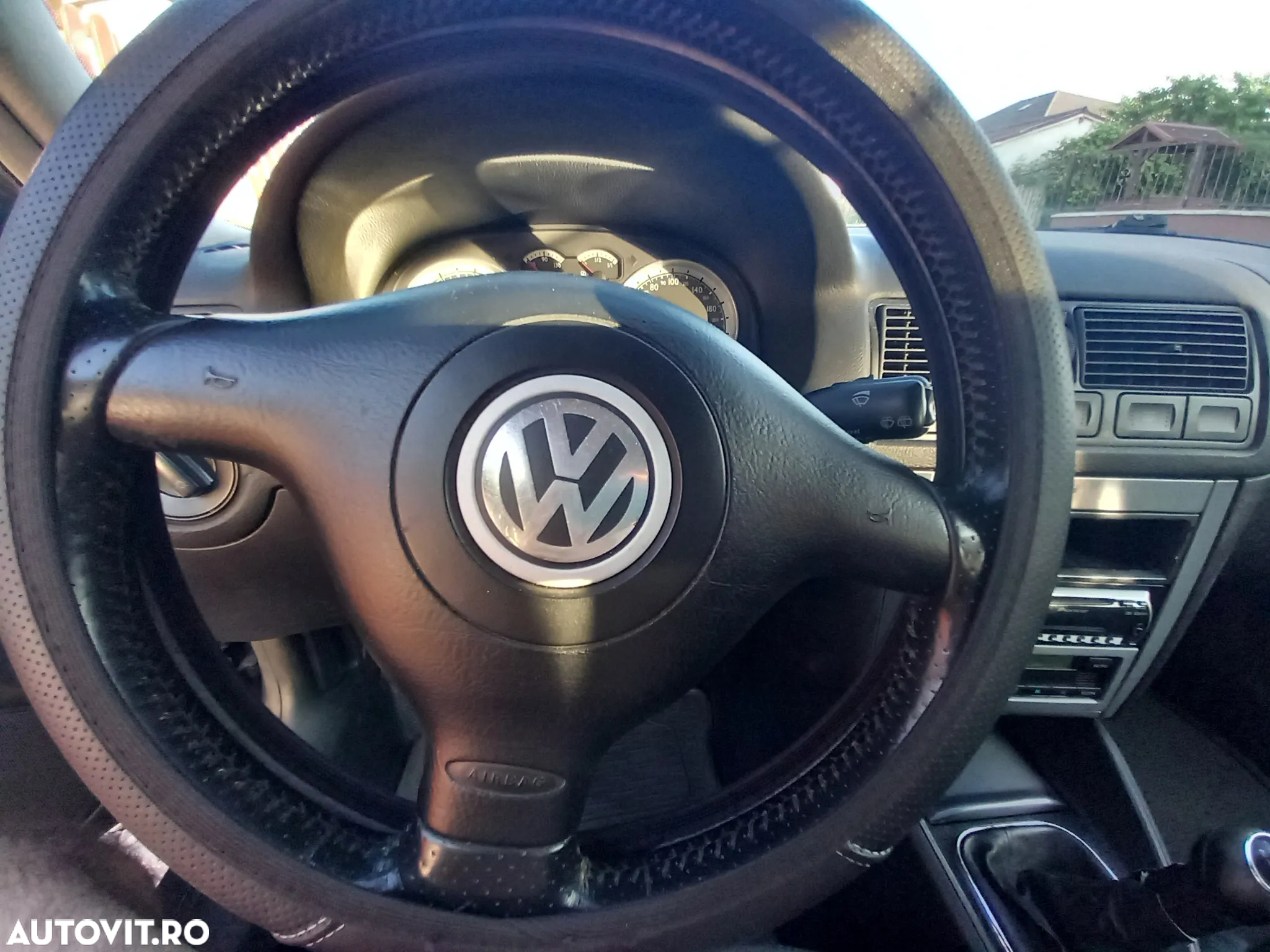 Volkswagen Golf 1.6 - 9