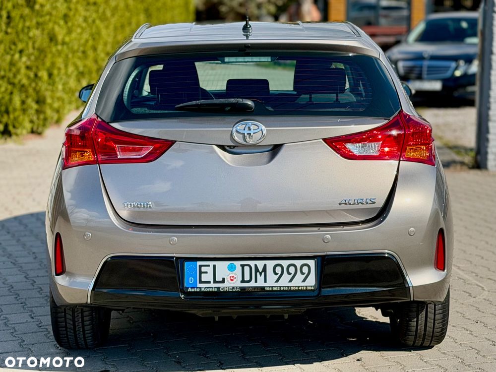 Toyota Auris 1.4 D-4D Life Plus - 24