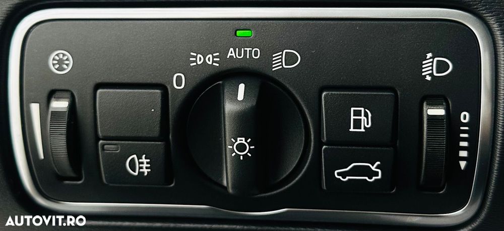 Volvo XC 60 D3 Ocean Race - 12