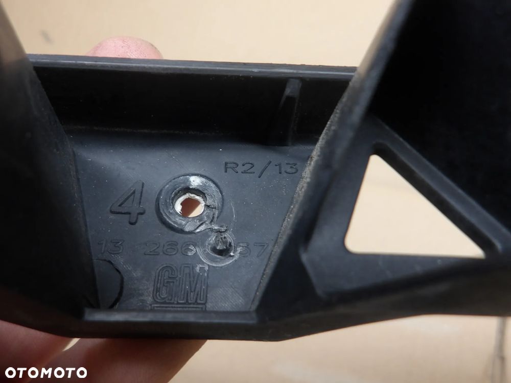 OPEL ASTRA IV J 1.3CDTI KOMBI ŚLIZG ZDERZAKA TYŁ 13266757 - 3