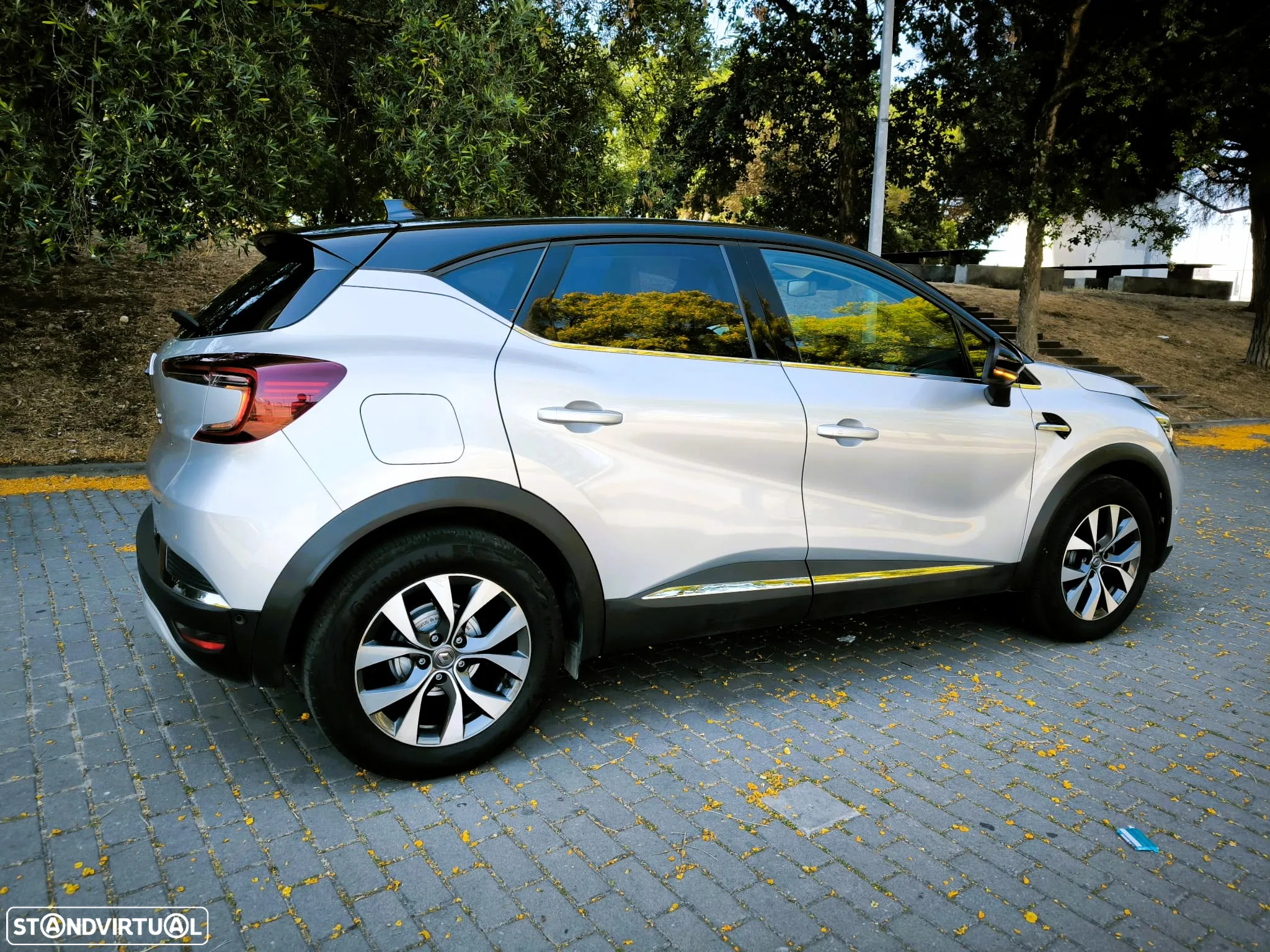 Renault Captur 1.3 TCe Exclusive - 2