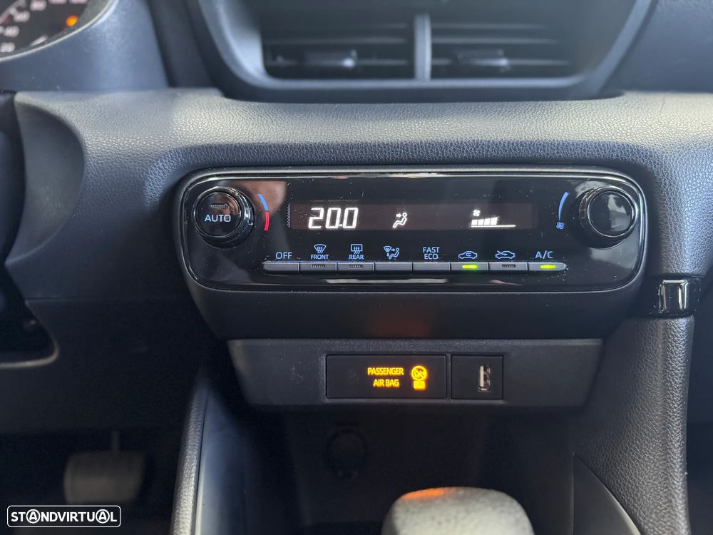 Toyota Yaris 1.5 HDF Comfort Plus - 13