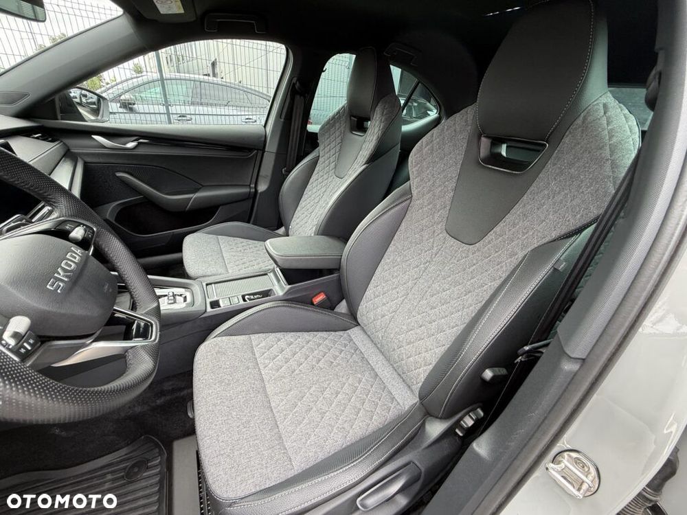 Skoda Octavia 1.5 TSI mHEV Sportline DSG - 25