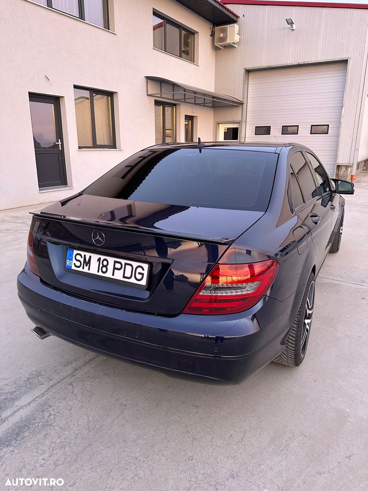 Mercedes-Benz C 2011 photo 4