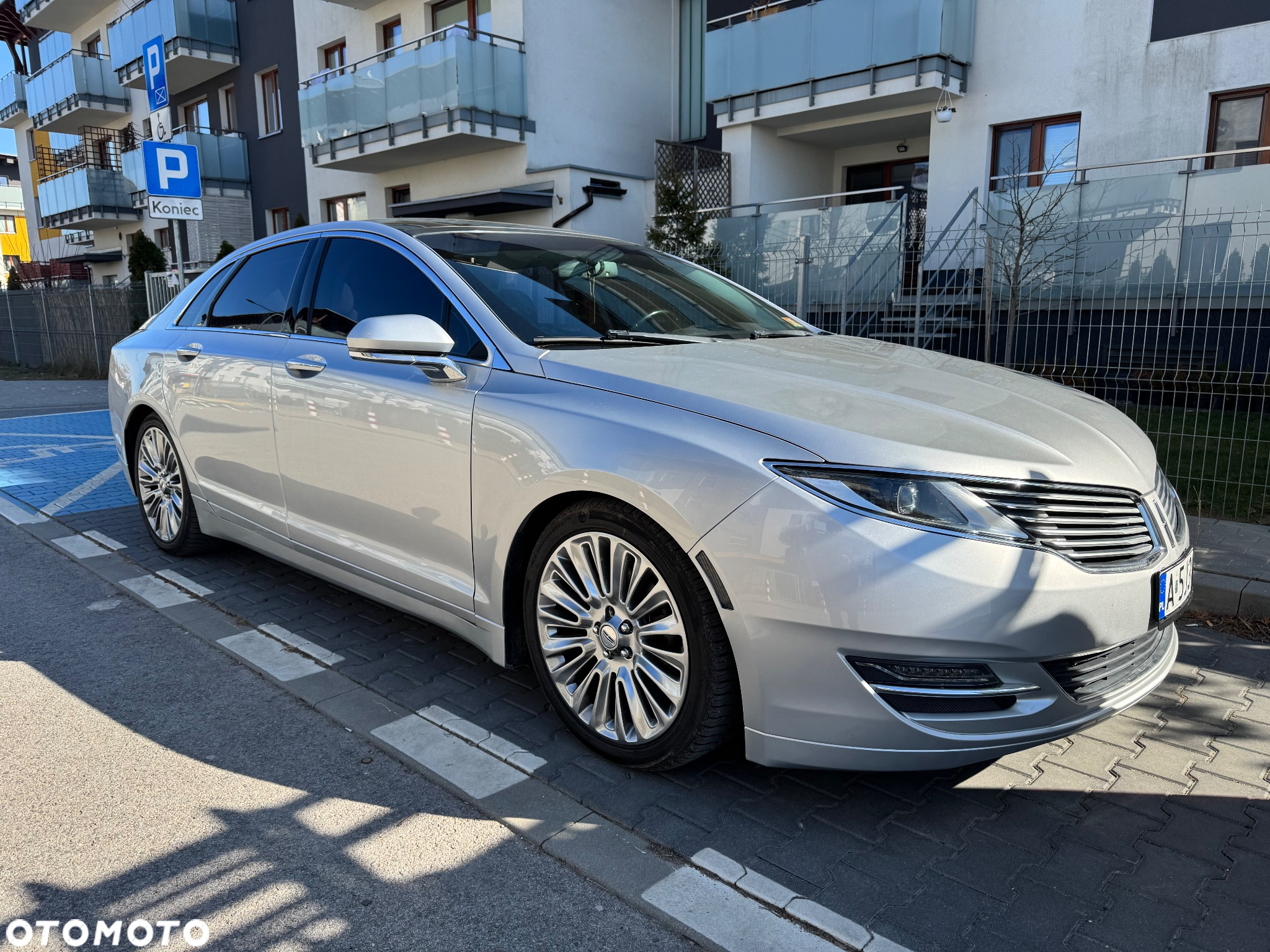 Lincoln MKZ - 2