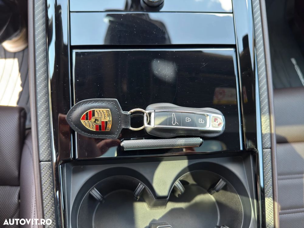 Porsche Panamera 4 - 25