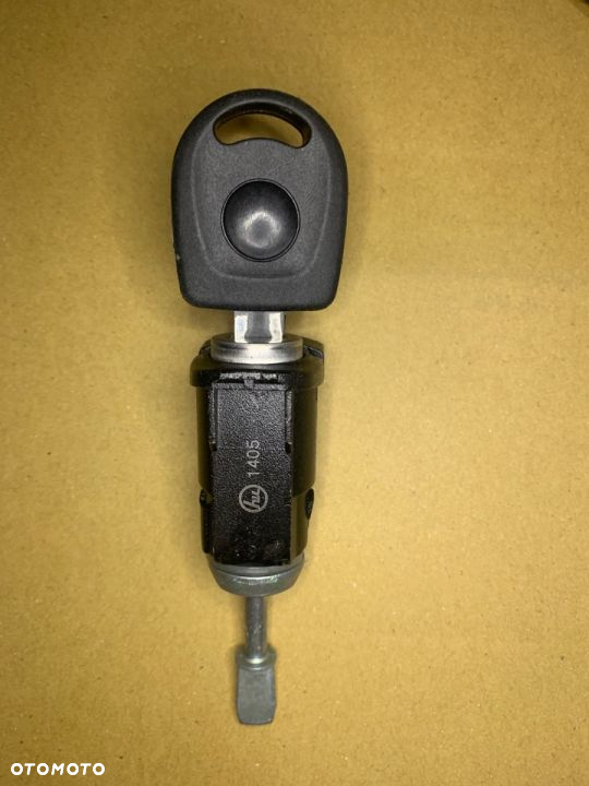 WKŁAD ZAMKA DRZWI Z KLUCZYKIEM LEWY LUB PRAWY VOLKSWAGEN PASSAT B5 GOLF IV LUPO BORA NOWY - 2