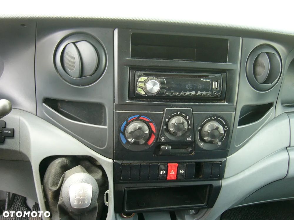 Iveco Daily 35s10 Doka 7 osób Faktura vat - 17