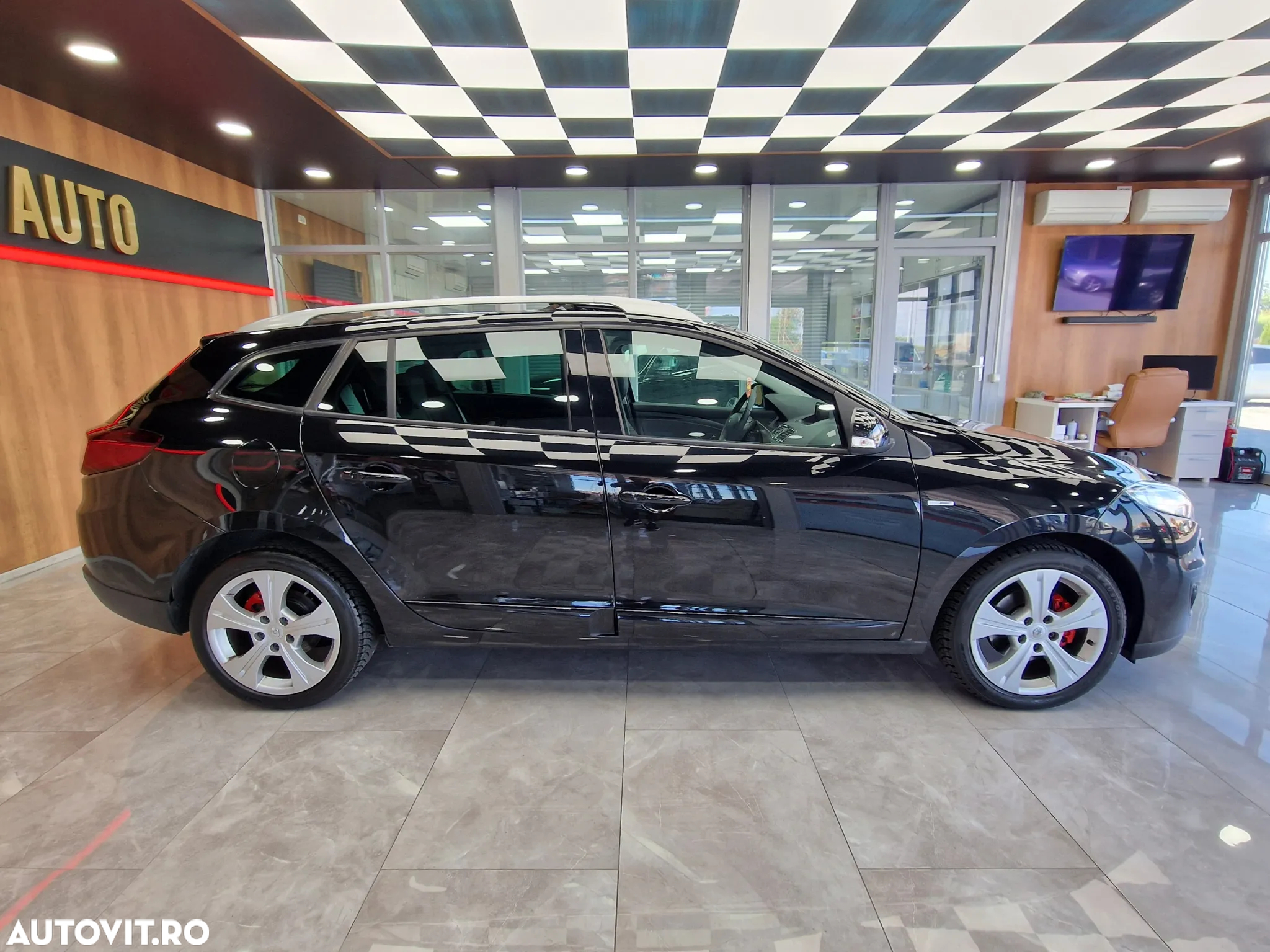 Renault Megane dCi 110 FAP EDC Bose Edition - 13