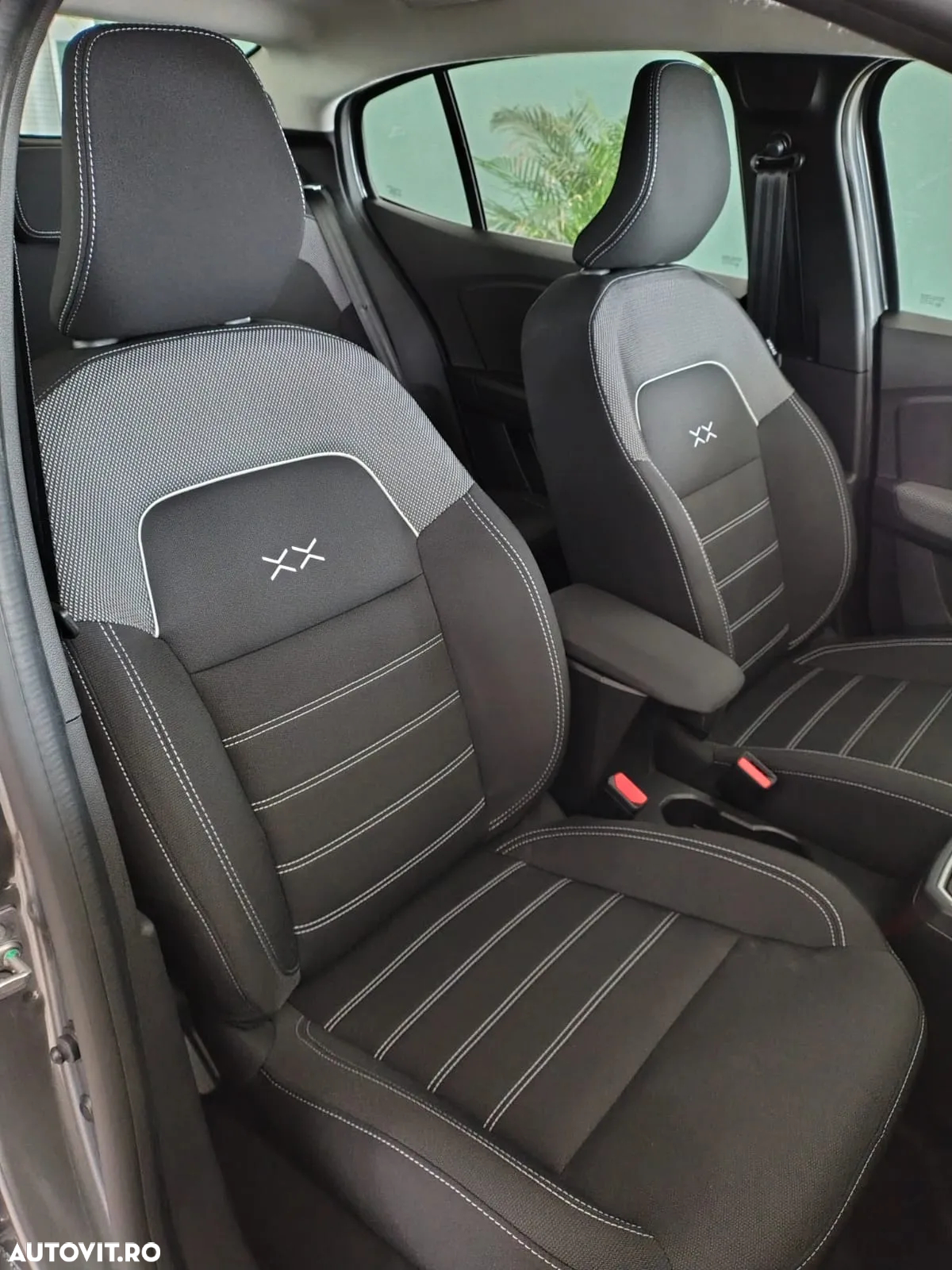 Dacia Logan TCe 90 MT6 XX - 10