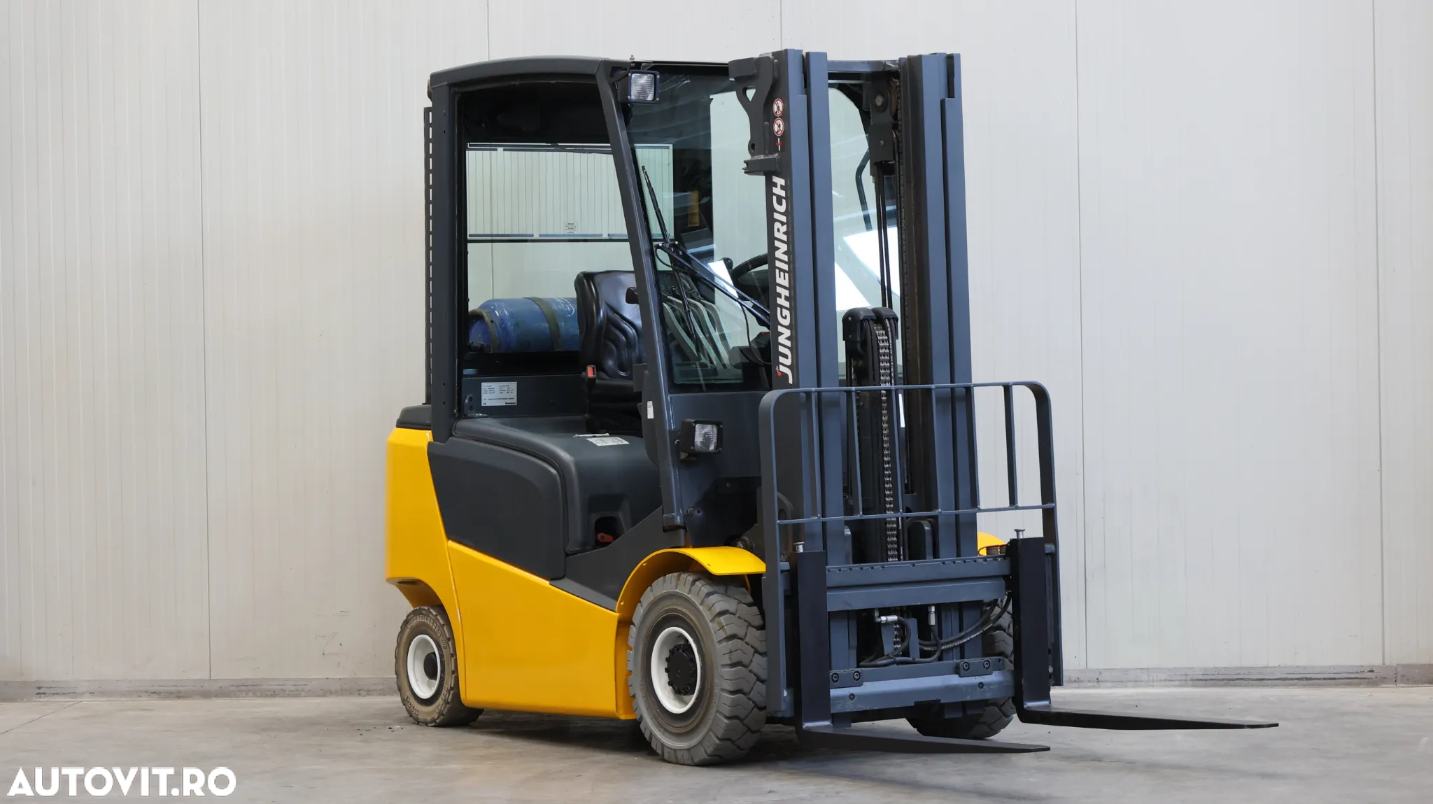Jungheinrich TFG 320 - 6