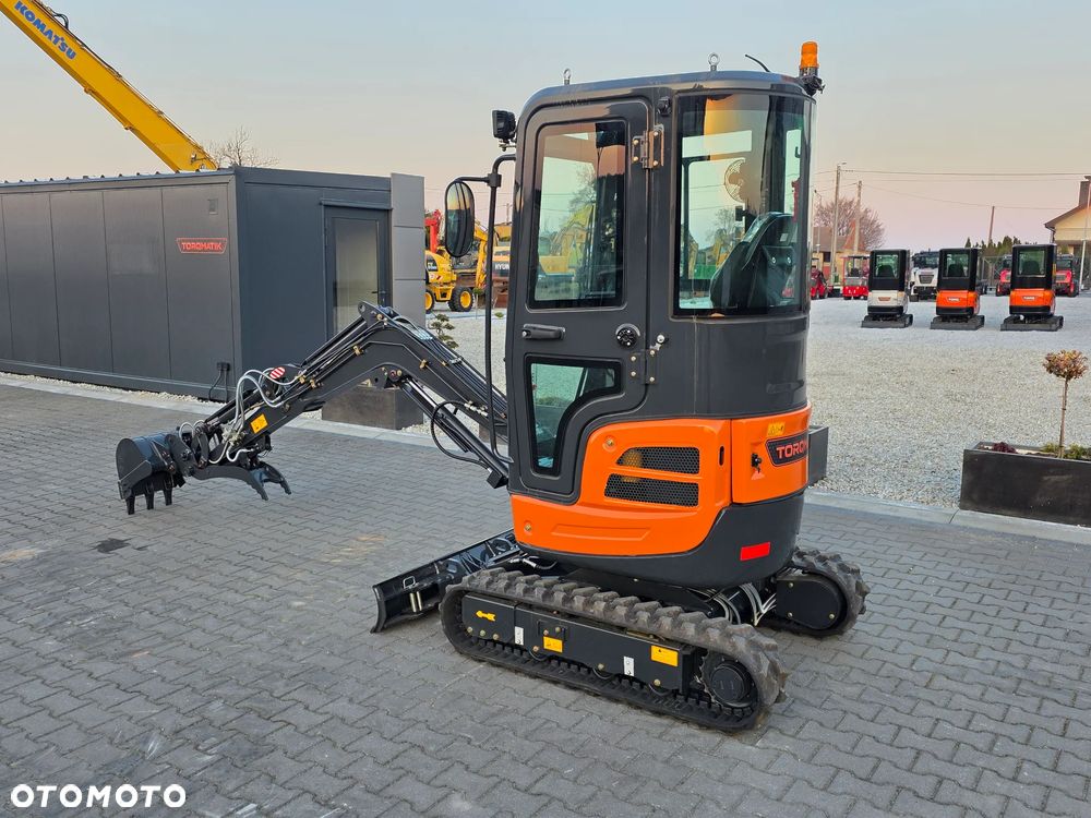 Inny NOWA minikoparka TORQMATIK ME18, silnik Yanmar 3TNV74F 11.2 kW - 6