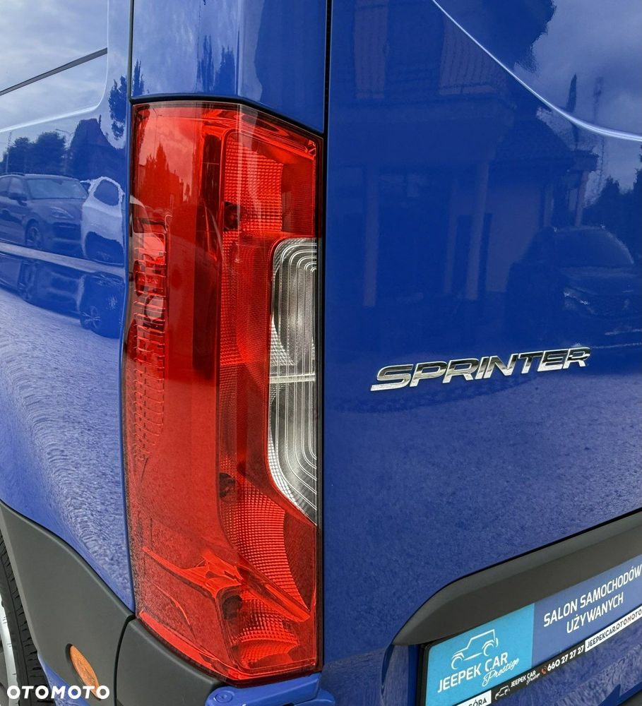 Mercedes-Benz Sprinter - 14